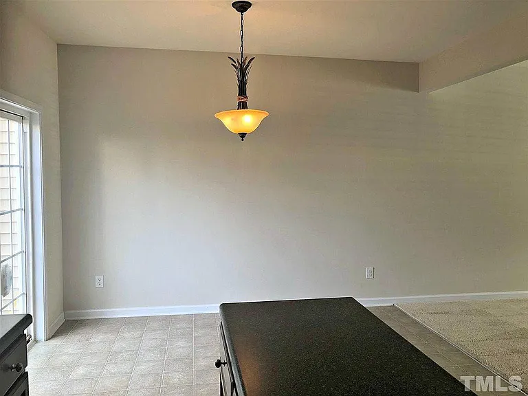 1304 Cozart St #310 — Photo 7