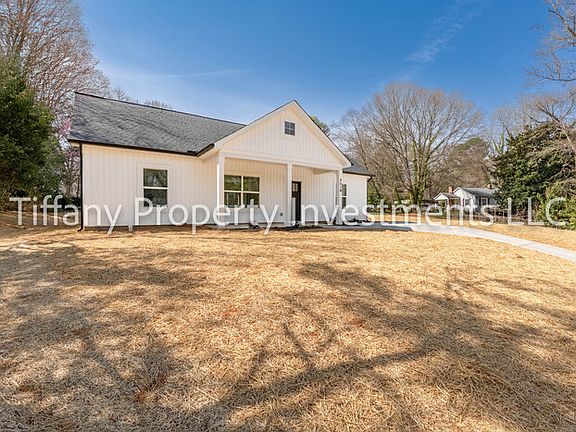2nd image of 807 Saint Michaels Ln