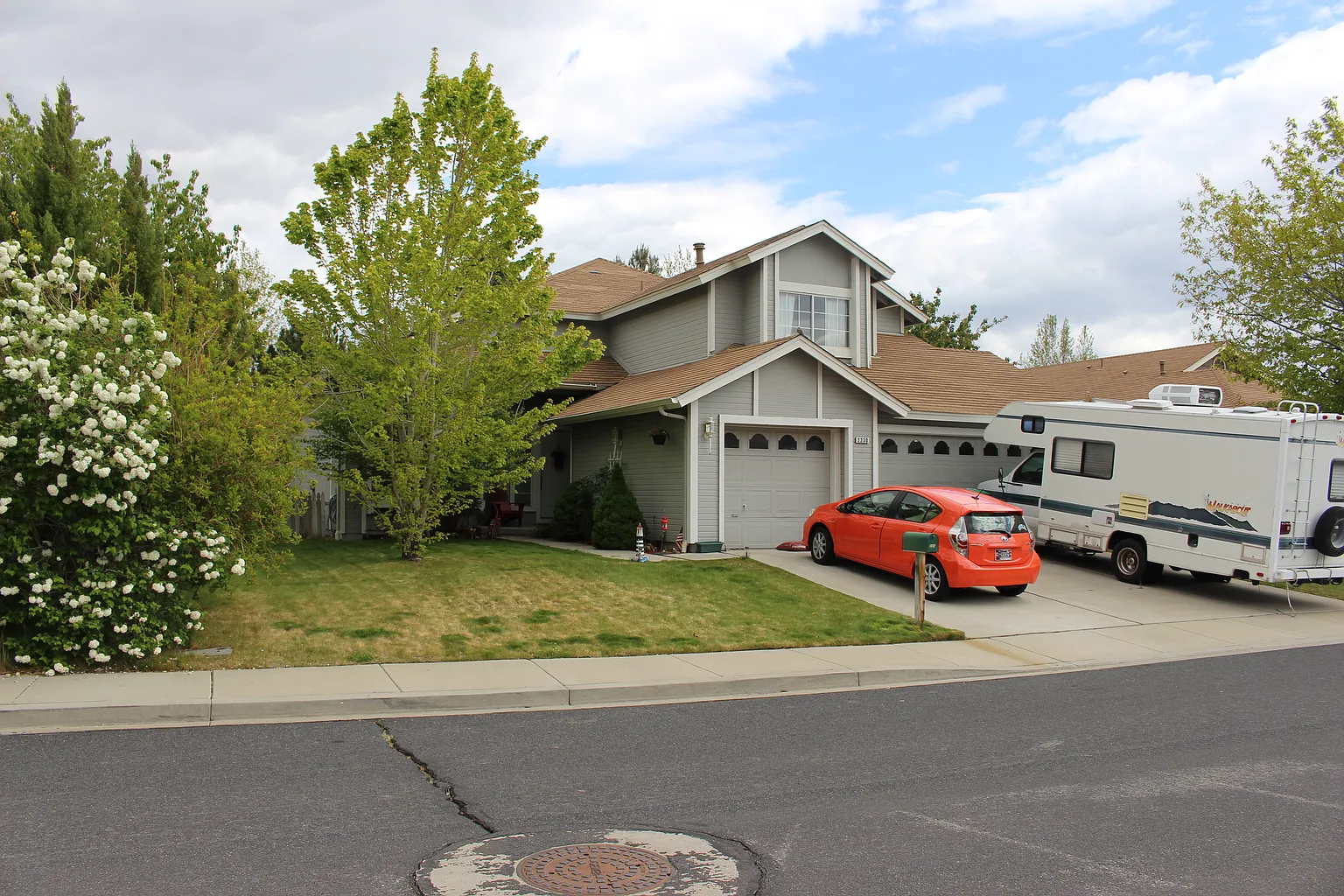 2230 Gatewood Dr photo 1
