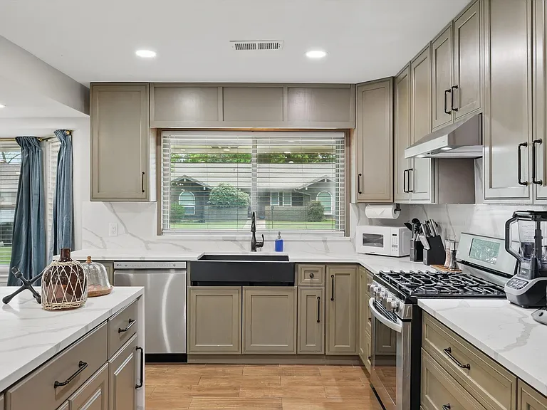 6333 Tosca Dr — Photo 19