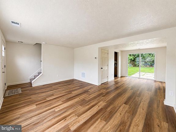 4th image of 118 Mallard Ct