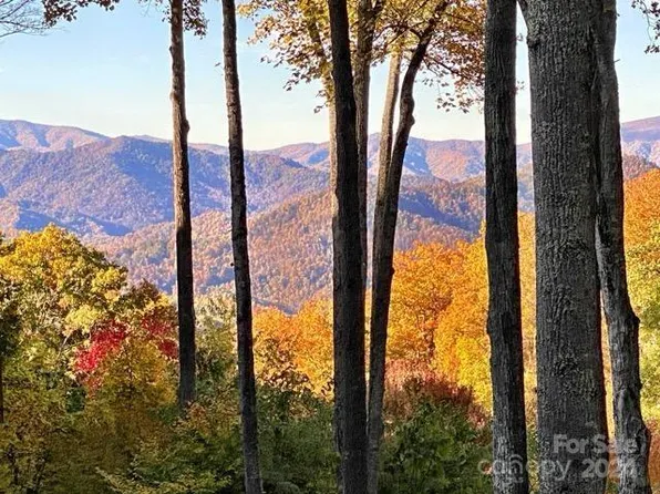 81 Creekside Dr #F302, Burnsville, NC 28714