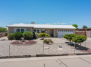 970 Madeira Dr SE, Rio Rancho, NM 87124