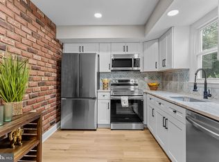 387 Larchwood Ave, Trevose, PA