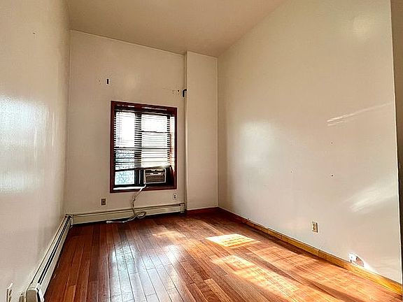 5th image of 167 Sands St APT 118