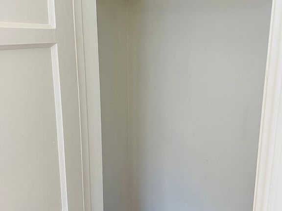 5th image of 8257-8259 S Crenshaw Blvd #206