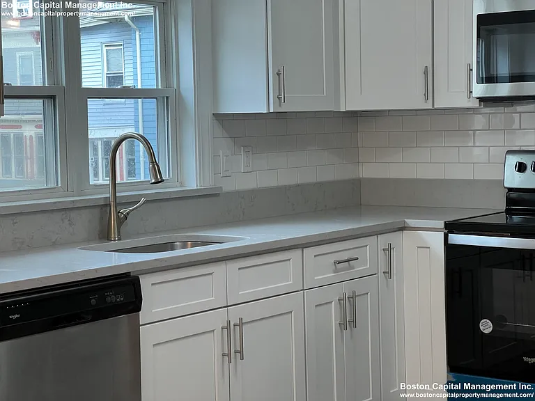 67 Cedar St #2 — Photo 4