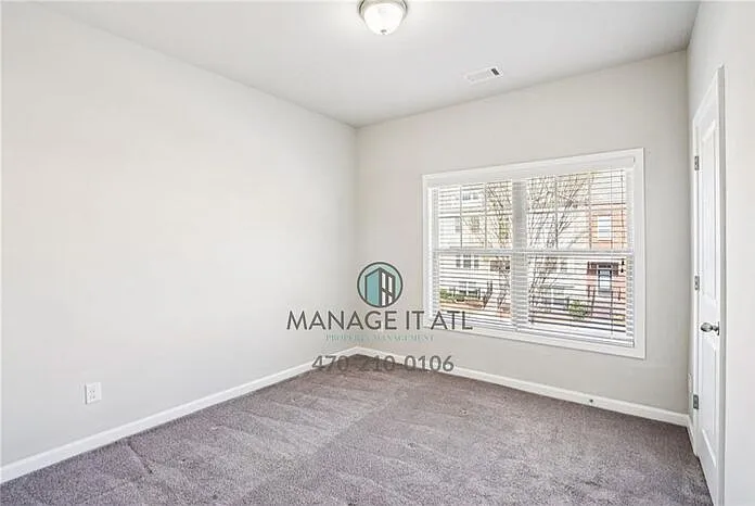 2558 Village Park Bnd — Photo 24