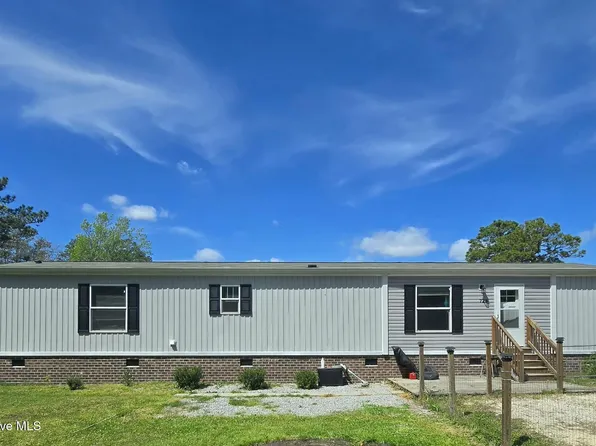 728 James Street, Hubert, NC 28539