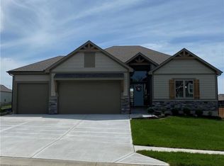 2513 SW River Trail Rd, Lees Summit, MO 64082