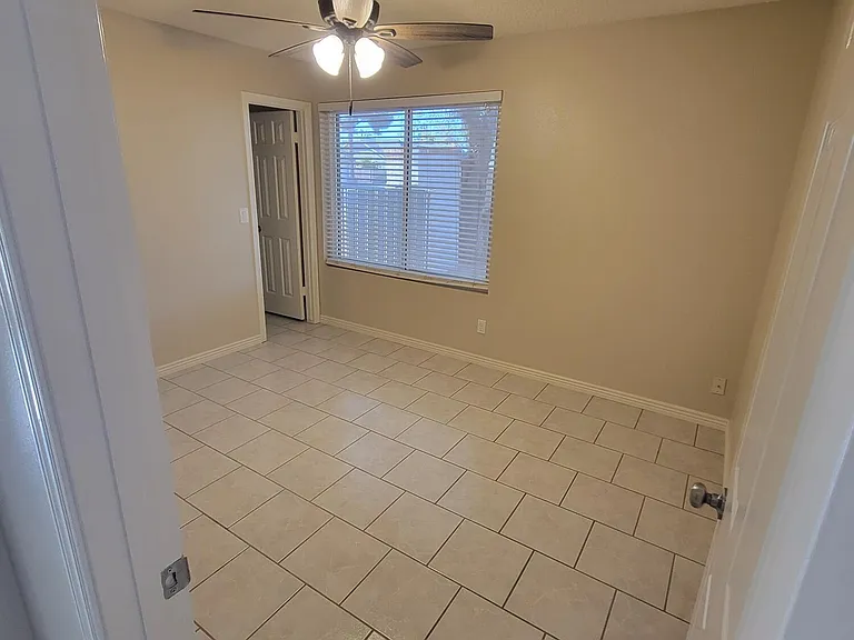 6320 W Shaw Butte Dr — Photo 15