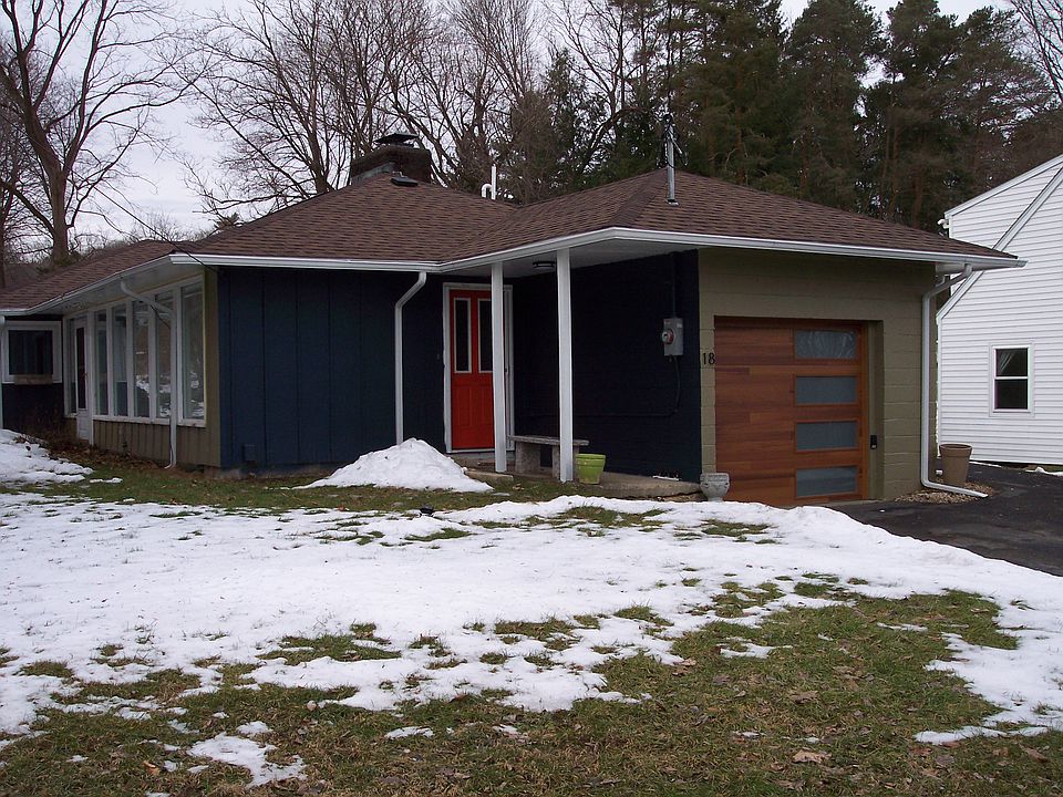 2nd image of 18 Winmar Cres