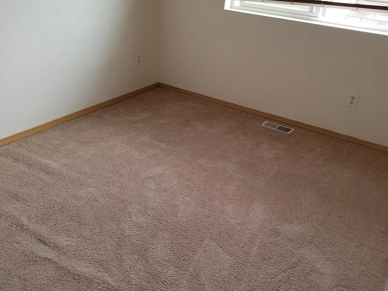 Small bedroom #1