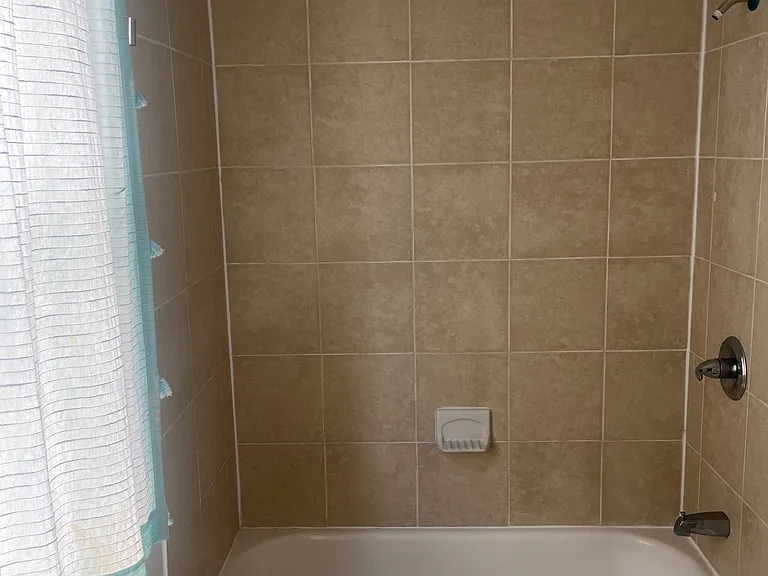 2407 Brookfield Ave — Photo 10