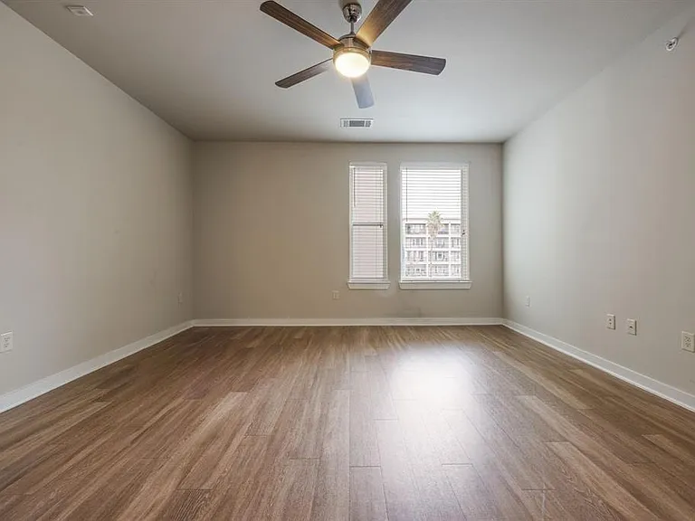 1900 Barton Springs Rd #3013 — Photo 10