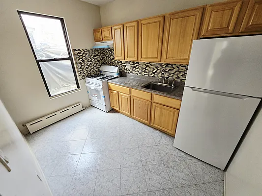 Rented by Voro Purple LLC | media 15