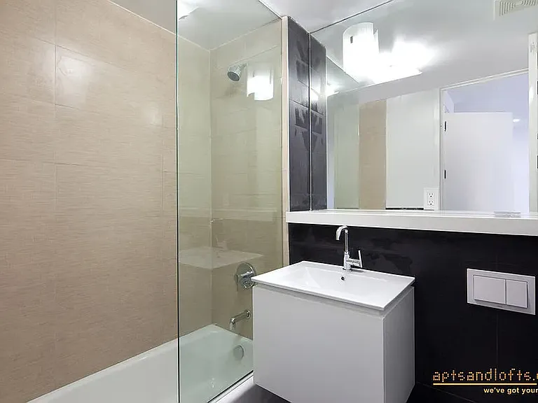 147 Rogers Ave #3B — Photo 5