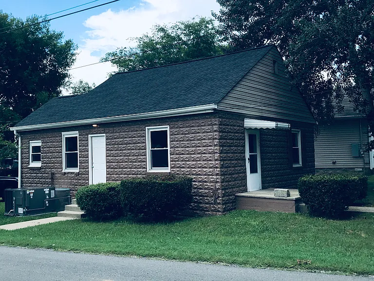 194 Morningside Dr — Photo 1