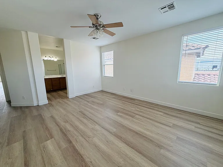 8688 Mesquite Hills St — Photo 14