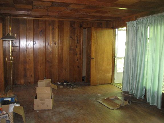 4th image of 17385 Oakwood Dr