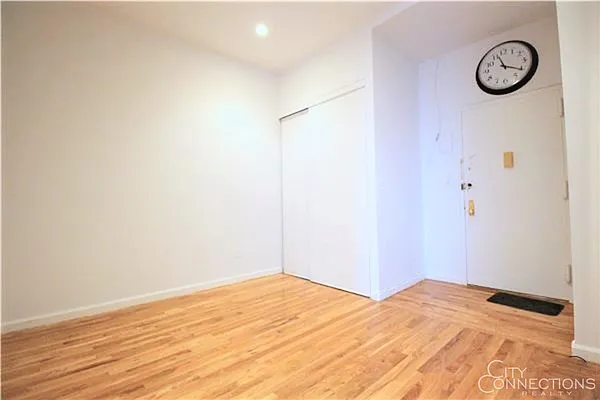 Rented by City Connections Realty | media 20