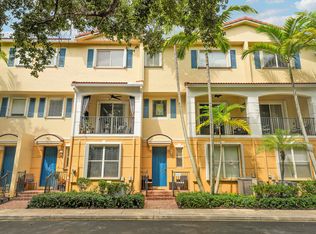 3172 N Greenleaf Cir, Boynton Beach, FL 33426