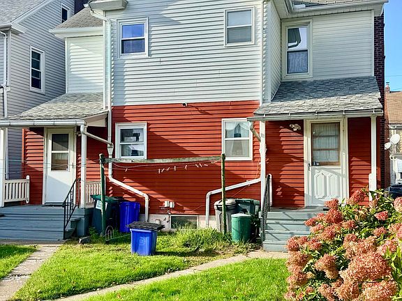 5th image of 422 W Green St