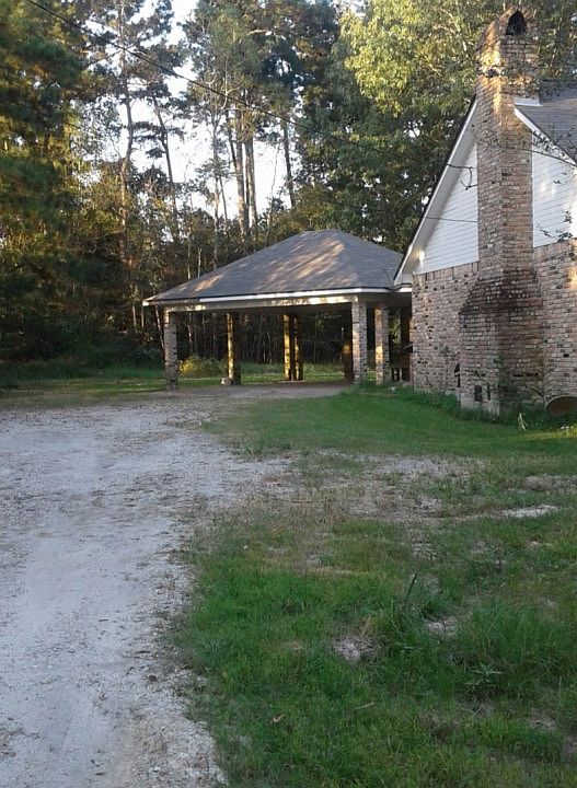 2nd image of 15965 Blackmud Rd
