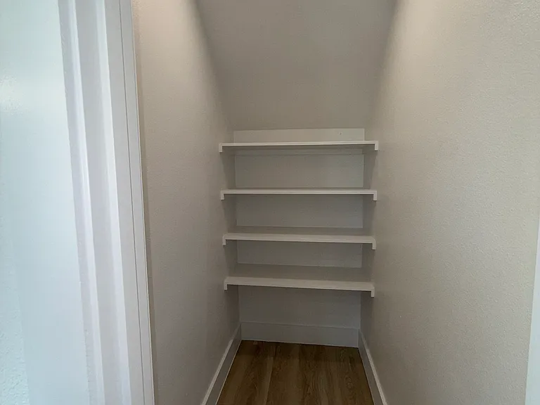 5632-5634 Mesa Cir — Photo 24