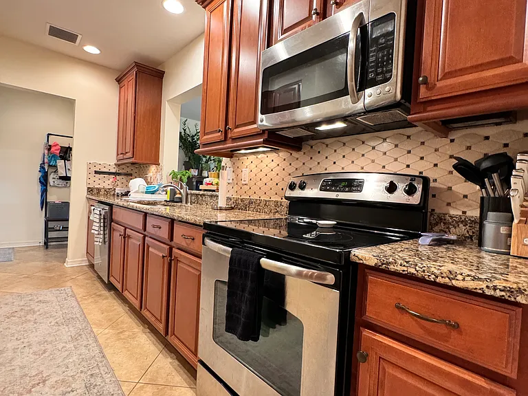4122 Overture Cir — Photo 8