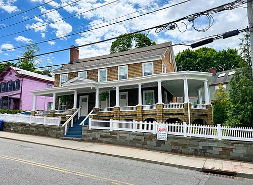 102 E Broadway #C Photo 1