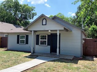 1105 S Morris St, Gainesville, TX 76240