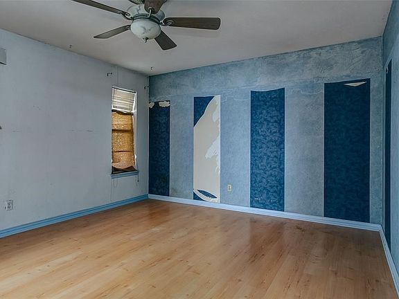 3rd image of 2904 Portales Dr