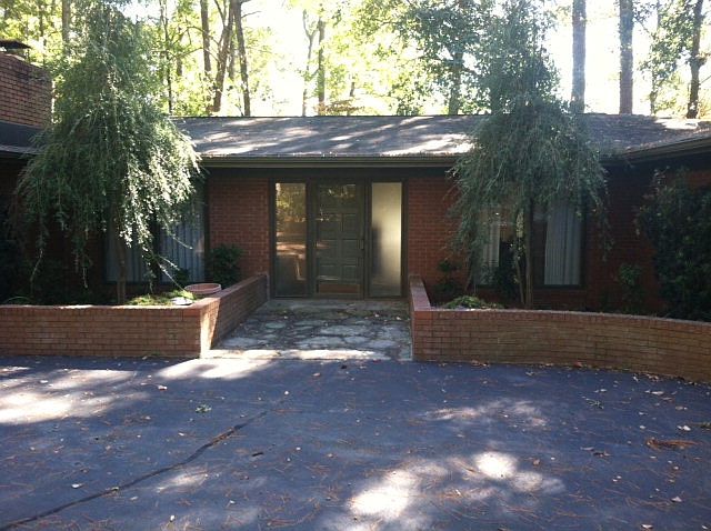 2nd image of 3410 Sasanqua Dr
