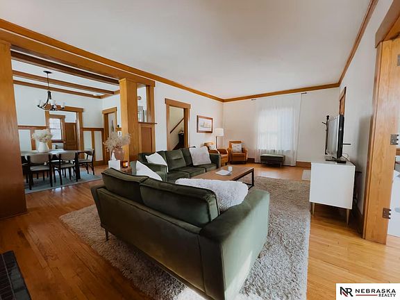 3rd image of 2426 Park Ave
