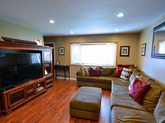4th image of 10798 Porter Ln