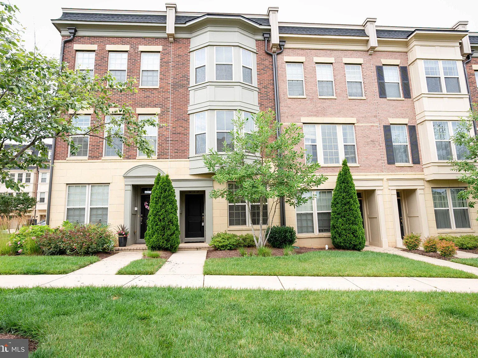 Potomac Overlook Condo — Photo 1