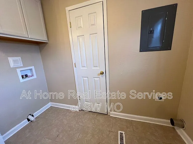 2815 W Madison St — Photo 11