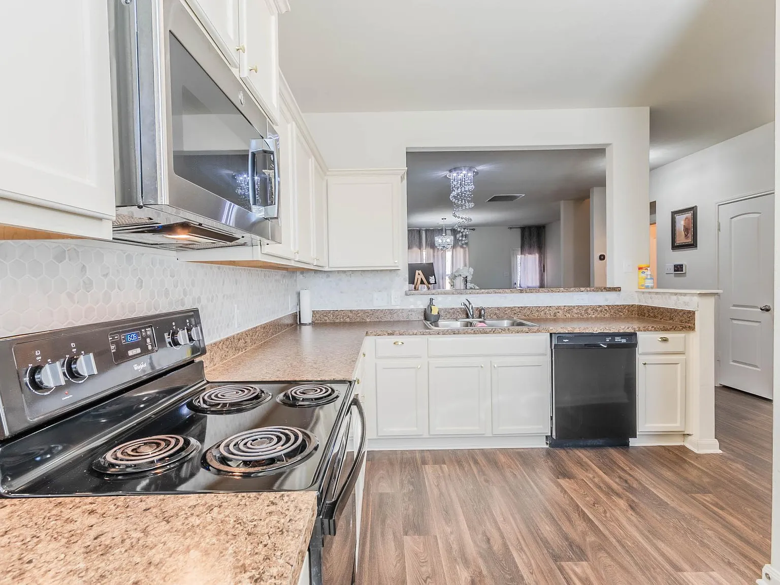 1313 Briercrest Dr — Photo 2