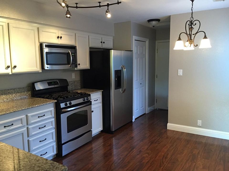 1st image of 17141 Creekside Cir
