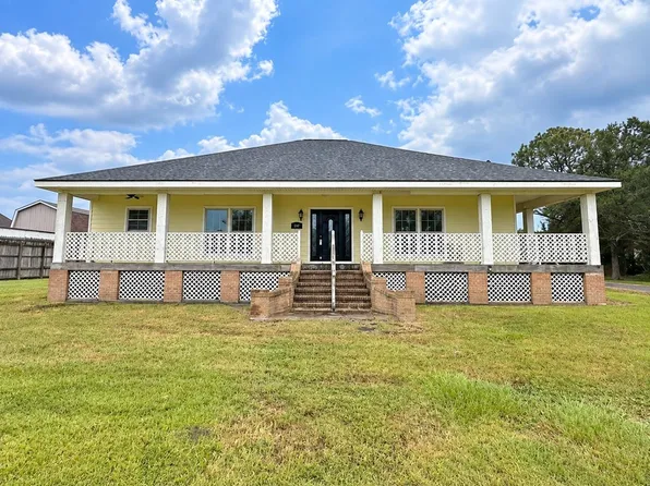 317 Thoroughbred Park Dr, Thibodaux, LA 70301