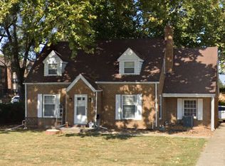 905 Ashworth Rd, West Des Moines, IA 50265