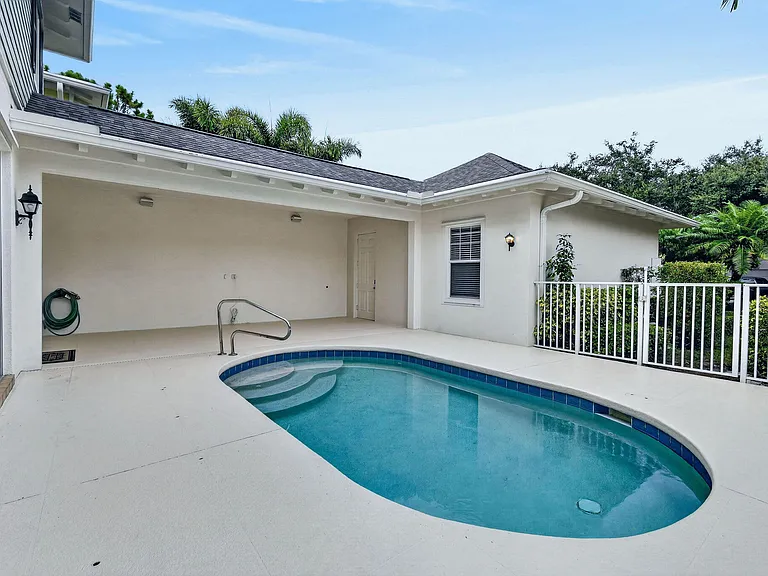 303 Caravelle Dr — Photo 55
