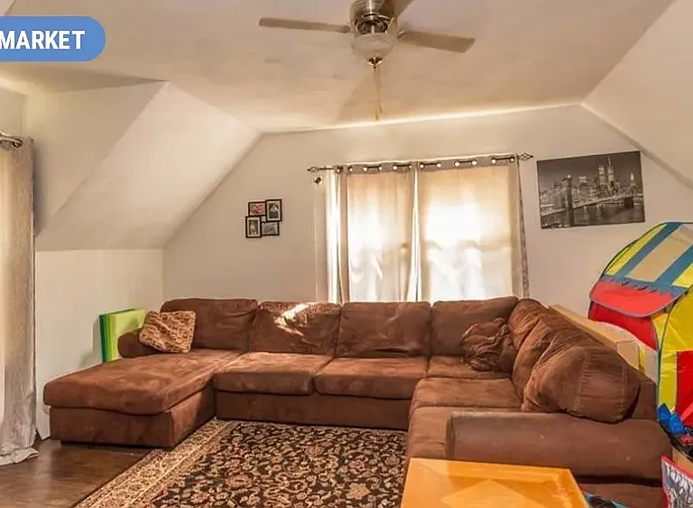 205 Pine St #2 — Photo 11