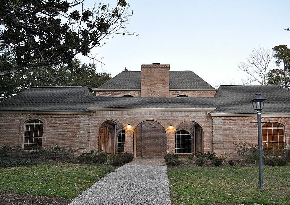 1st image of 15706 Fleetwood Oaks Dr