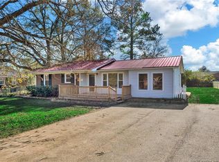 1103 Vass Rd, Spring Lake, NC 28390
