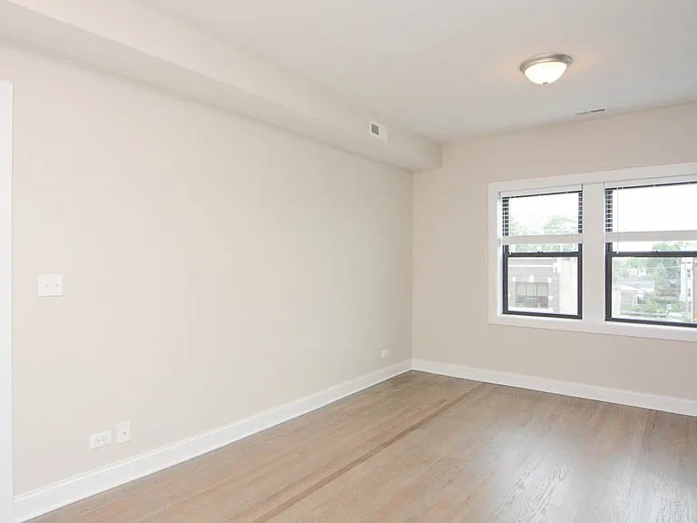 3407 W Fullerton Ave #D4 — Photo 12