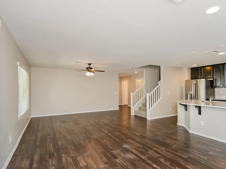 825 S Swallow Ln — Photo 6