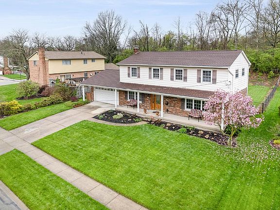 5th image of 9325 Yellowwood Dr