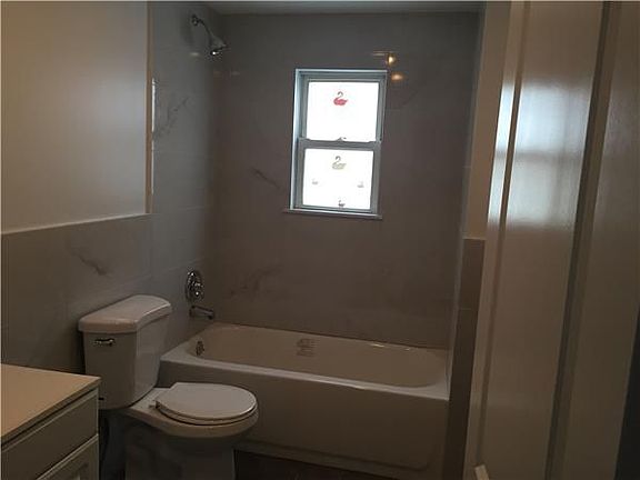 5th image of 1363 E 58th St